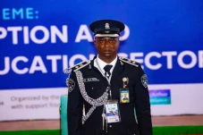 Polisi Ini Terkenal...