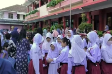Libur Sekolah Selama...