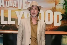 Reaksi Brad Pitt atas...