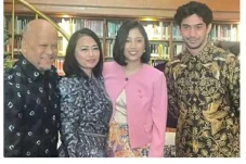 Lebih dari Sekadar Peran,...