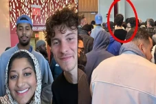 Shawn Mendes Ikut Salat...