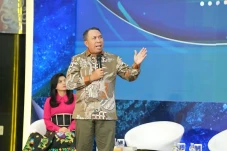 Launching Buku Terbaru,...