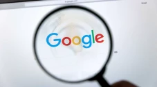Pangsa Pasar Google...