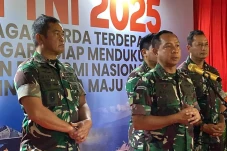 Bentrok TNI-Pemuda di...