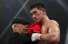 Wajah Dmitry Bivol Bengkak...