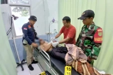 Cekcok Batas Kebun,...