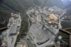 3 Negara dengan Smelter...
