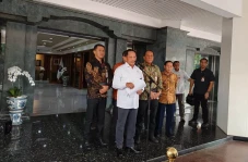 Efisiensi Anggaran di...