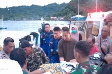 Kapal Basarnas Meledak,...