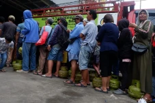 Sulit Dapat Gas 3 Kg,...