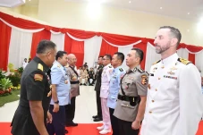 8 Tentara Asing dan...