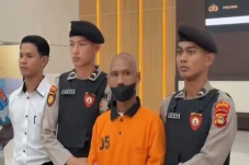 Kakak Bunuh Bos Mandor...