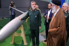 AS Yakin Iran Diam-diam...