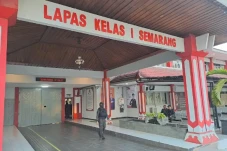 Jaksa Pergoki Napi Korupsi...