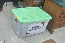 Hasto Bawa 41 Alat Bukti...