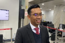 MK Kirim 270 Surat Ke...