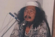 Biografi dan Profil...
