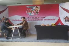 Peringati Hari Pers...