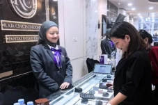 Launching Store Baru...