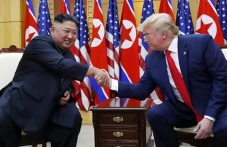 Trump ingin Berhubungan...