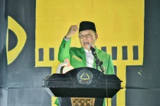 Peringati Harlah ke-52...