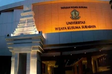 UWKS Masuk Top 35 Perguruan...