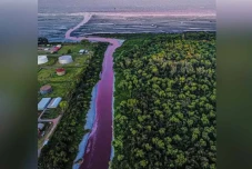 Air Kanal di Kota Argentina...