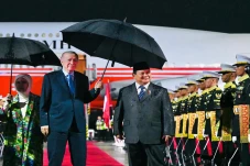 Prabowo Gelar Upacara...