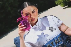 Agnez Mo Pasrah Kalah...