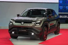 Suzuki Akhirnya Kenalkan...