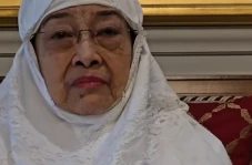 Momen Megawati Meneteskan...