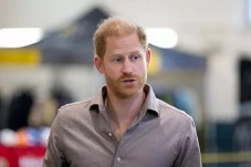 Apakah Pangeran Harry...