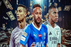 10 Pesepak Bola dengan...