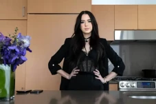 Profil Ashley St Clair,...