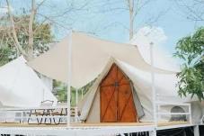 6 Rekomendasi Glamping...