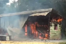 Geram dengan Praktik...