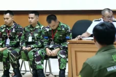 Anak Bos Rental Menangis...