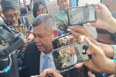 Tiba di Istana, Yusuf...