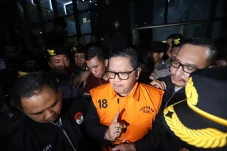 KPK Tahan Hasto, Kuasa...