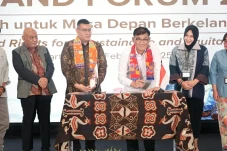 Presiden Harus Turun...