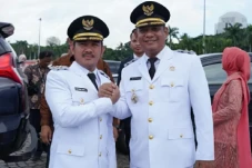 Bupati Ade Kuswara Kunang...