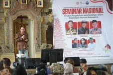 Denny JA Soroti Kecemasan...