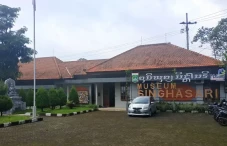 Menengok Koleksi Keris...