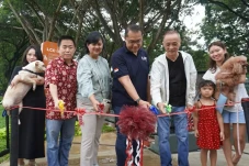 Resmikan Taman Anabul,...