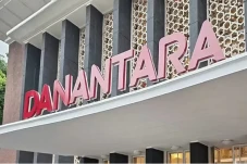 Prabowo Bentuk Danantara,...
