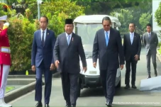 Momen Prabowo Satu Mobil...