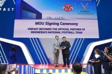 VinFast Resmi Menjadi...