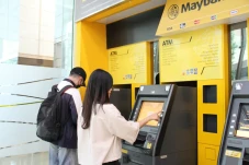 Total Kredit Maybank...