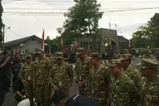 Retret di Akmil, Kepala...