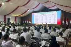 12 Menteri Kabinet Merah...